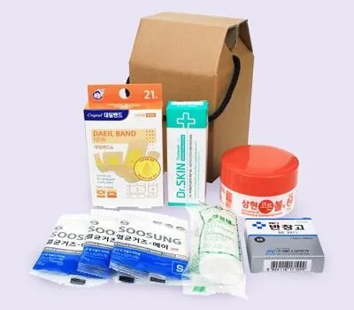 구급상자 판촉물 브랜딩 효과 극대화하기 2 구급상자 알콜코튼볼 대일밴드 9종세트